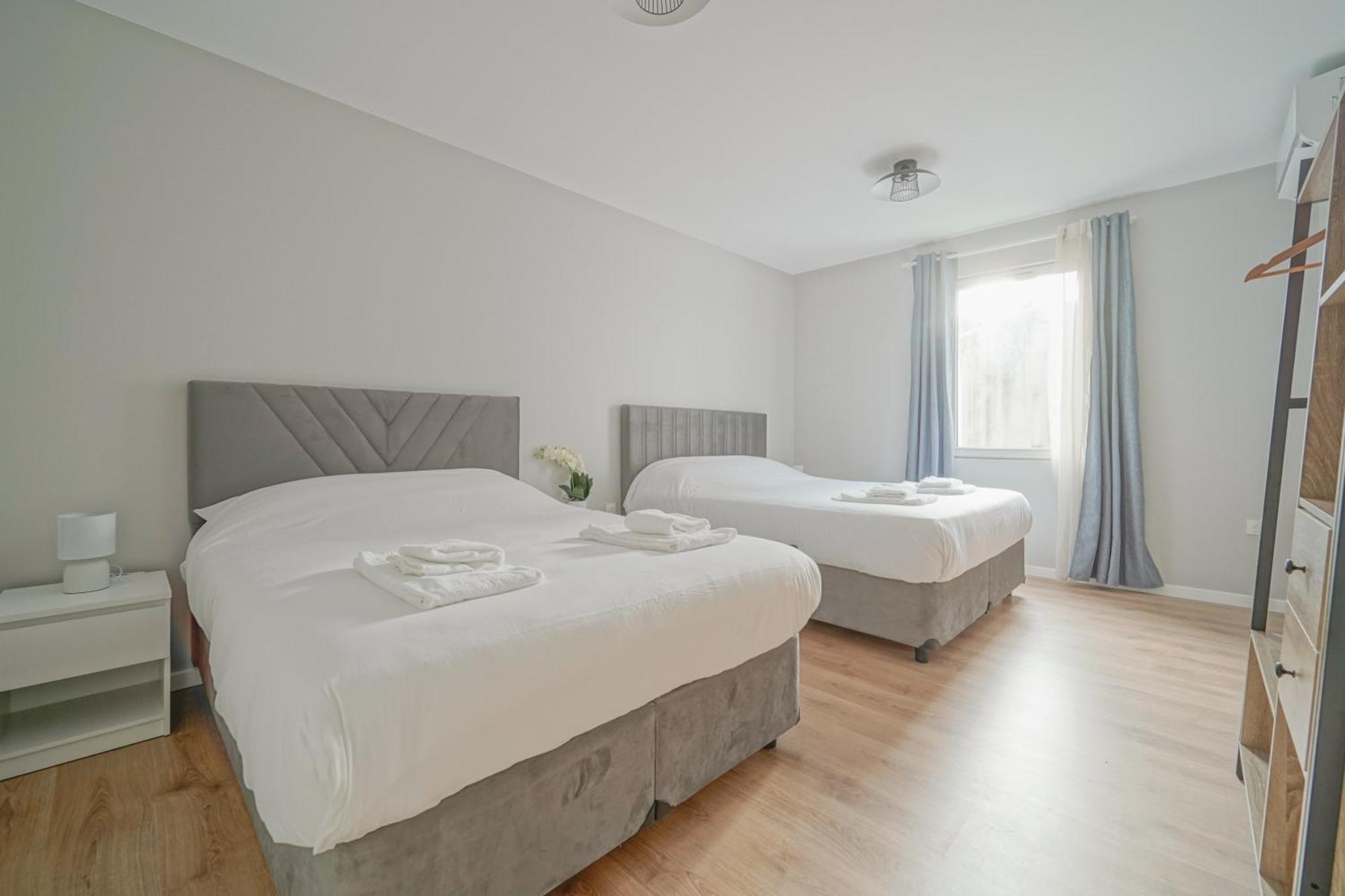 Trianon Saint Ouen Hotel Luaran gambar
